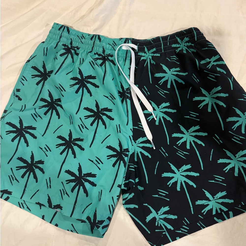 chubbies Teal and Black Palm-Print Swim Trunks